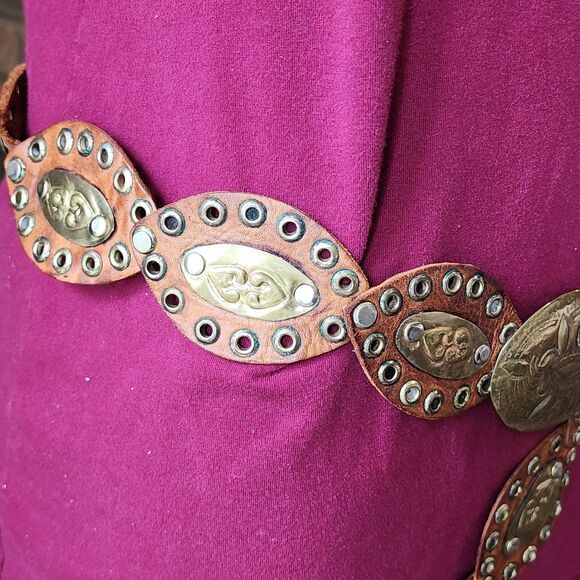 Vintage Handmade Leather Hip Belt Brass Buckle Rivet Festival Boho Gypsy Adjust - Picture 2 of 12
